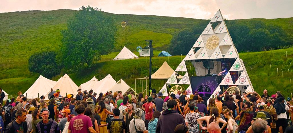 The Wizard's Pyramid Stage